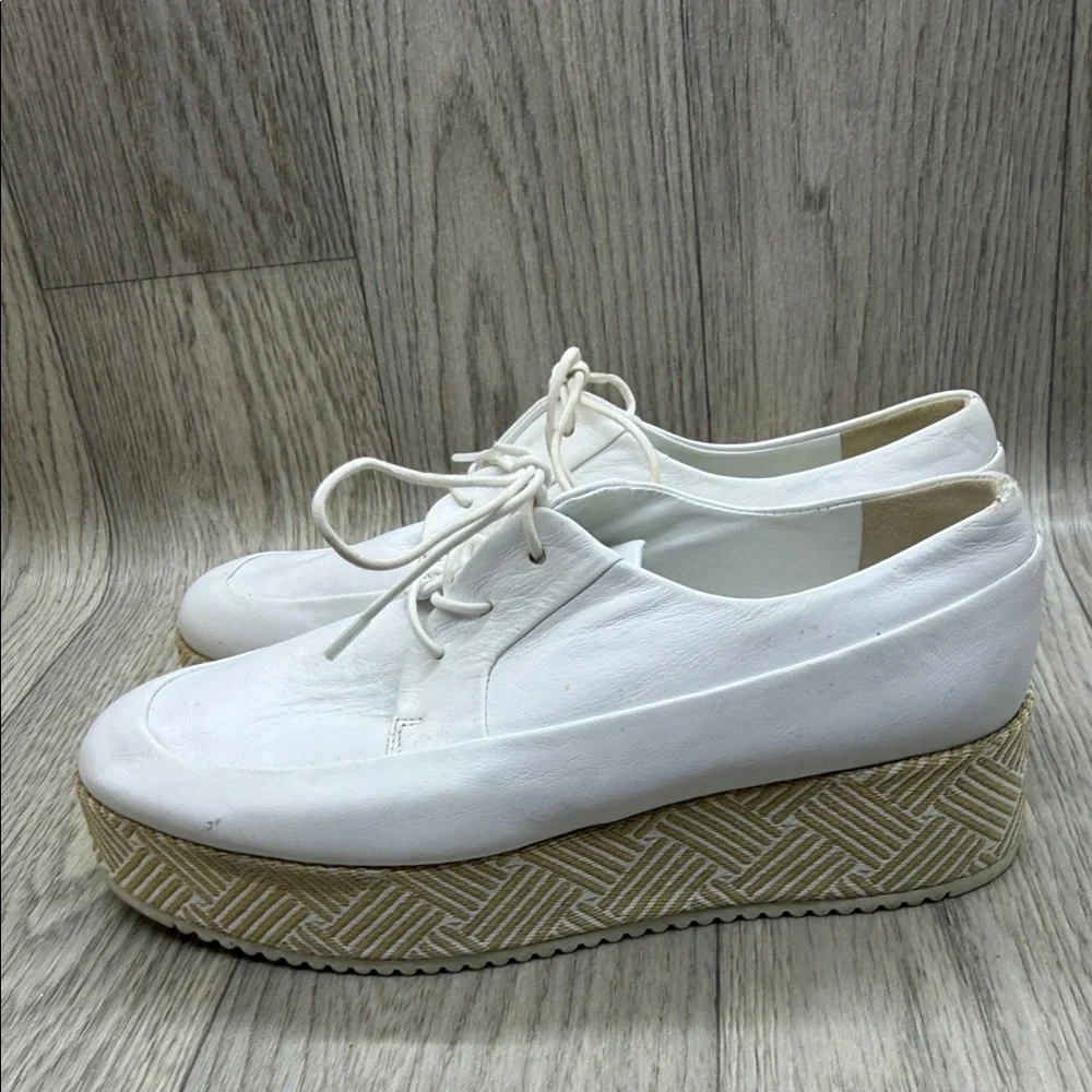 hogl Chic White Lace-Up Platform Shoes